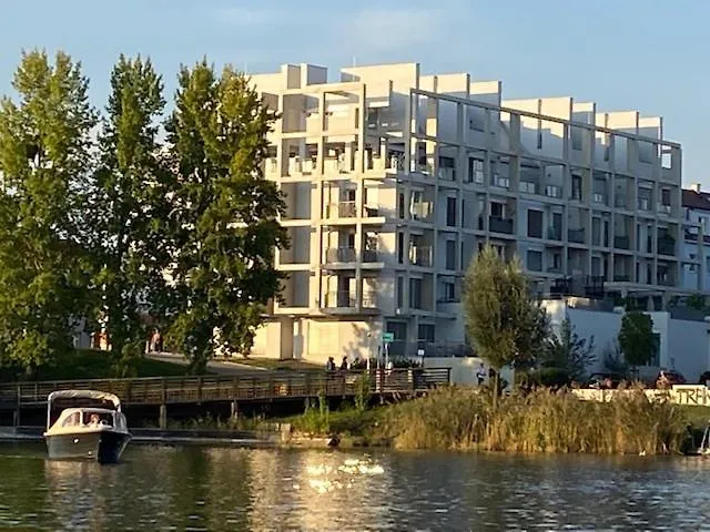 Apartment Mit Wasserblick An Der Alten Donau Vienna
